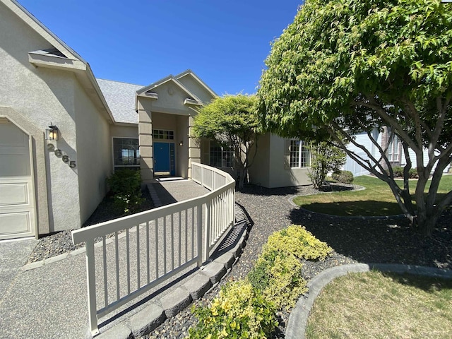 2665 Maidstone St, Richland, WA 99354 - entrance to property featuring stucco siding