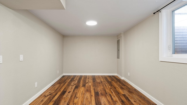 2003 W Canal Dr, Kennewick, WA 99336 - empty room featuring dark wood-style floors and baseboards