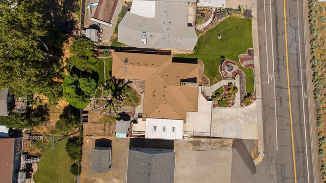 2003 W Canal Dr, Kennewick, WA 99336 - aerial view of property's location featuring a large body of water and nearby suburban area
