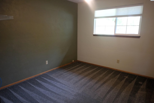 1815 W 16th Ave, Kennewick, WA 99337 - empty room featuring carpet flooring and baseboards