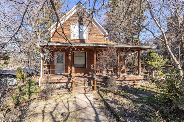 view of front of house featuring a porch