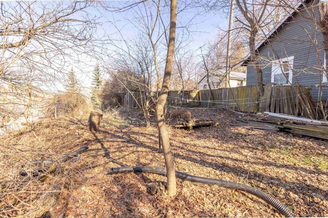 view of yard featuring fence