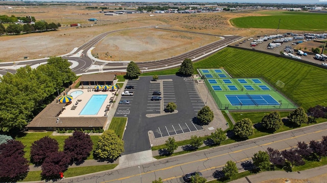 2876 Crosswater Loop, Richland, WA 99354 - bird's eye view of a pool