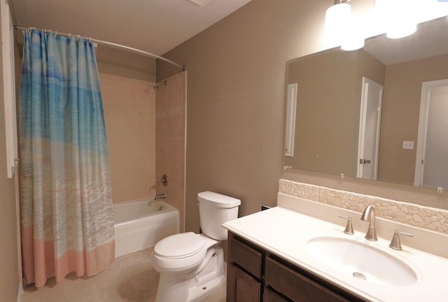 610 Dilke St, Pullman, WA 99163 - full bathroom with shower / bathtub combination with curtain and vanity