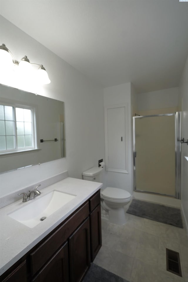 610 Dilke St, Pullman, WA 99163 - full bathroom featuring vanity and a shower stall