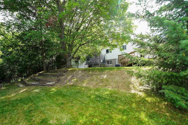 610 Dilke St, Pullman, WA 99163 - view of green lawn with stairs