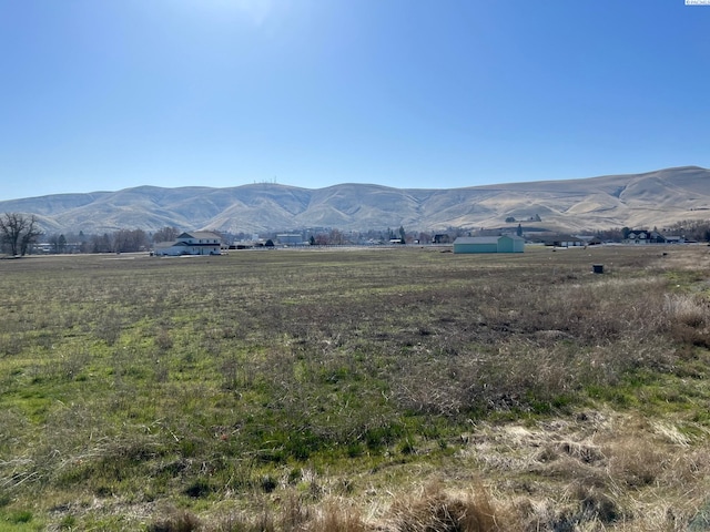 Listing photo 3 for 5811 S Moore Rd, Prosser WA 99350