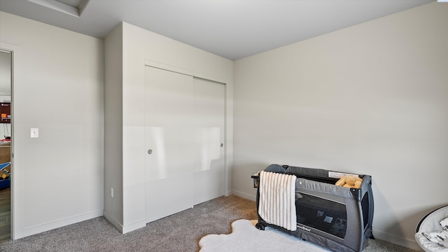 520 Whitefish Ln, Pasco, WA 99301 - bedroom featuring carpet flooring, a closet, and attic access