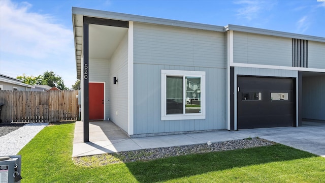 520 Whitefish Ln, Pasco, WA 99301 - view of front of property with concrete driveway