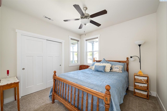 3763 S Sherman St, Kennewick, WA 99338 - carpeted bedroom featuring a closet and a ceiling fan