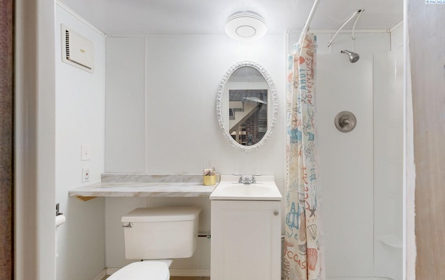 912 S Alder St, Kennewick, WA 99336 - bathroom with curtained shower and vanity