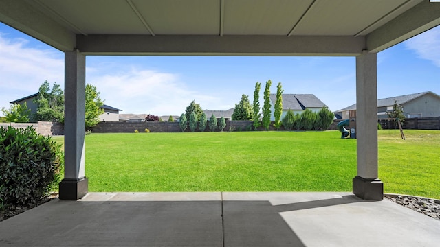 76704 E Timothy Ln, Kennewick, WA 99338 - view of yard featuring a patio and a residential view