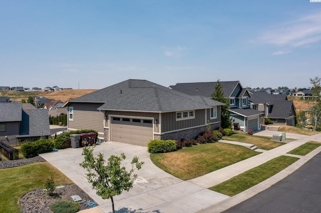 view of front of home featuring a front yard