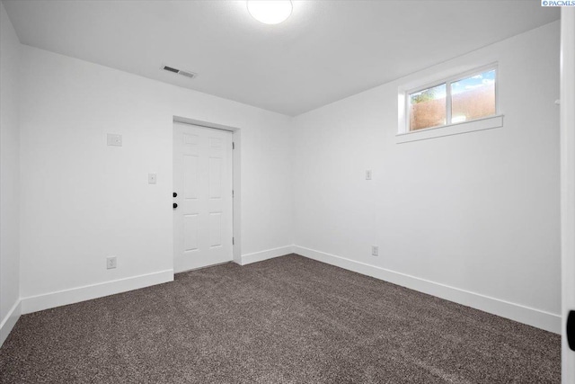 view of carpeted spare room