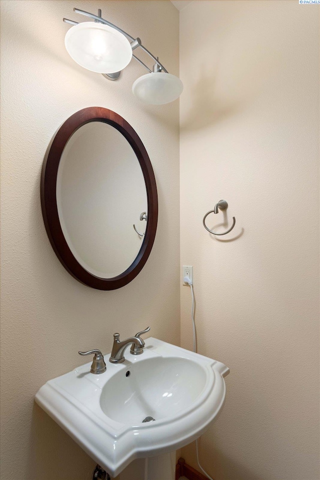 bathroom with sink