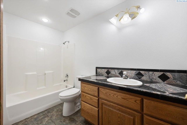 823 S 5th Ave, Pasco, WA 99301 - bathroom featuring vanity and washtub / shower combination