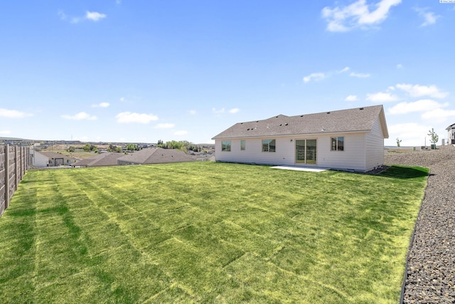 2925 S Osborne St, Kennewick, WA 99338 - back of house with a patio area