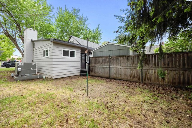 312 Mccabe St, Walla Walla, WA 99362 - back of property with a chimney