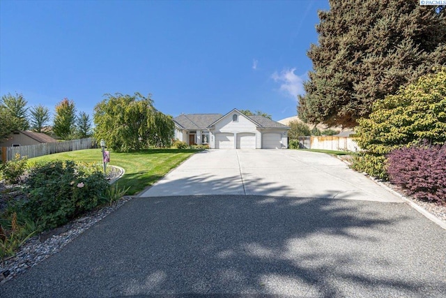 2875 Cambridge Ct, Kennewick, WA 99338 - view of front of property featuring an attached garage and driveway