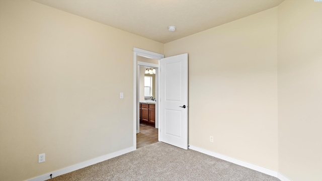 3245 S Palouse St, Kennewick, WA 99337 - unfurnished room featuring carpet flooring and baseboards
