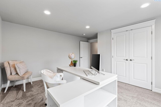 office area with light colored carpet, baseboards, and recessed lighting