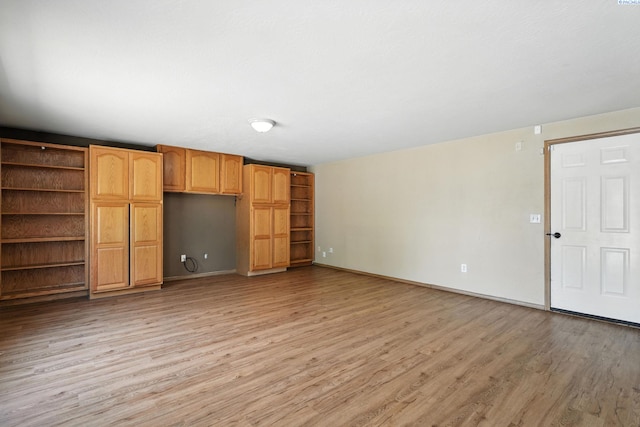 4505 S Dayton Ct, Kennewick, WA 99337 - unfurnished bedroom featuring light wood finished floors and baseboards