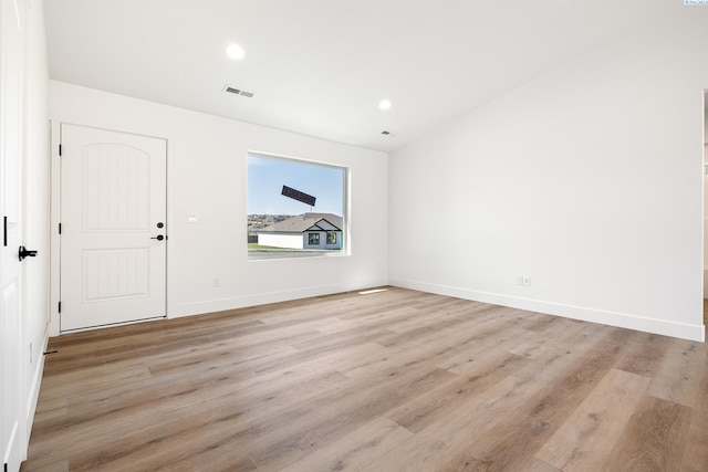 6562 W 30th Pl, Kennewick, WA 99338 - unfurnished room with light wood-style flooring, recessed lighting, and baseboards