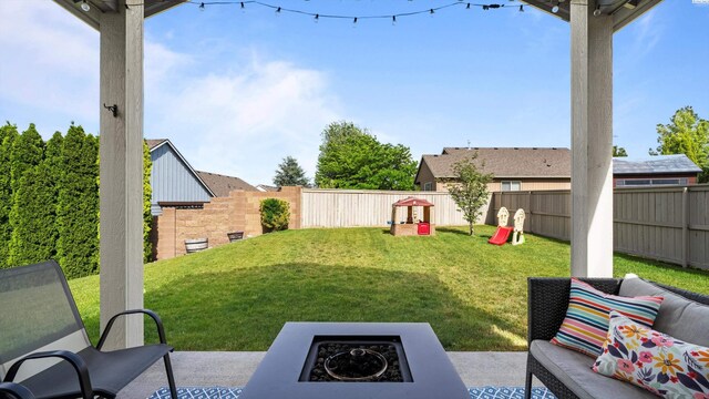 1905 S Harrison St, Kennewick, WA 99338 - view of yard featuring a patio