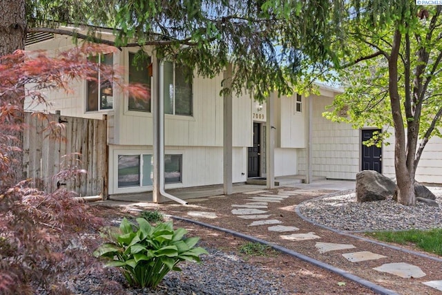 7009 W 8th Ave, Kennewick, WA 99336 - back of property featuring fence