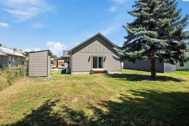 205 W 8th St, Colfax, WA 99111 - back of property featuring a yard and board and batten siding