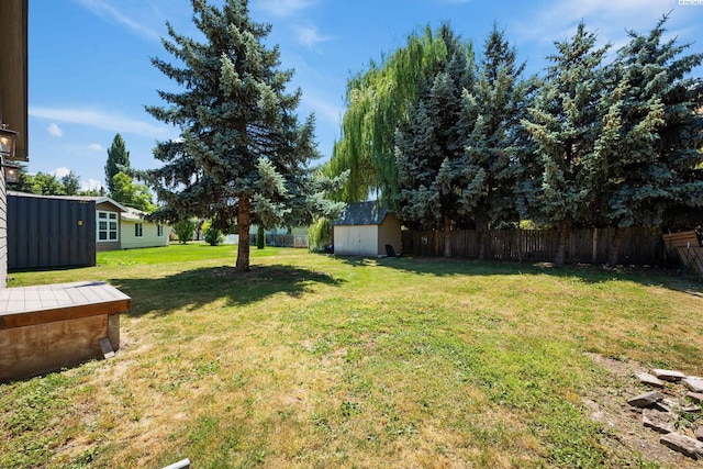 205 W 8th St, Colfax, WA 99111 - view of yard featuring a storage unit
