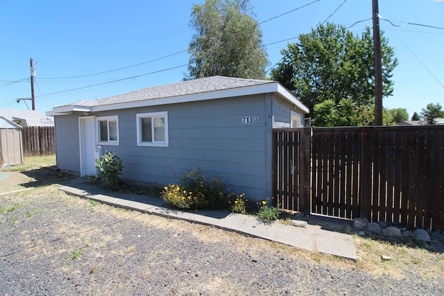 713 S Hawthorne St Unit A, Kennewick, WA 99336 - photo 1