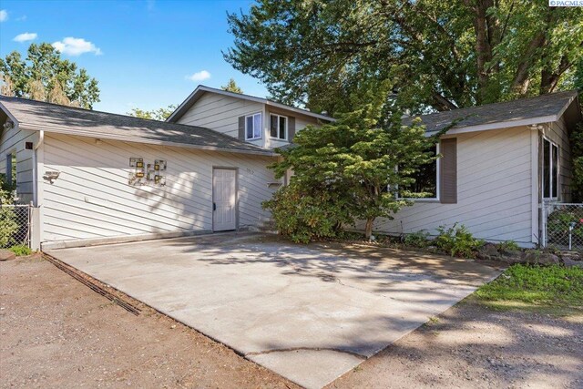 view of front of home featuring a patio area