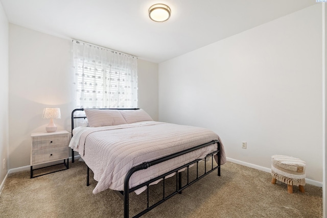 2128 Shasta Ave, Richland, WA 99354 - carpeted bedroom with baseboards