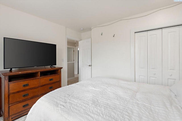 bedroom with a closet