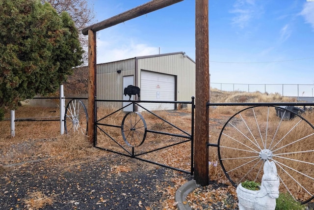 697 Conrad Rd, Touchet, WA 99360 - view of outdoor structure with driveway