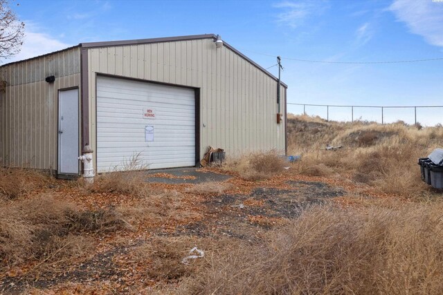 697 Conrad Rd, Touchet, WA 99360 - view of detached garage