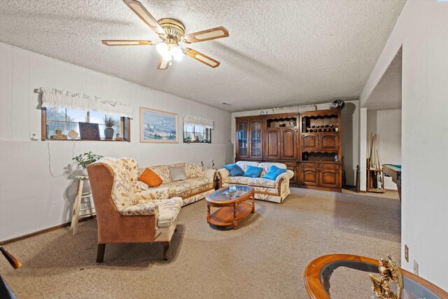 697 Conrad Rd, Touchet, WA 99360 - carpeted living area featuring a textured ceiling and ceiling fan