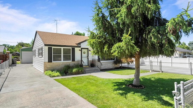 102 S Rainier St, Kennewick, WA 99336 - photo 1