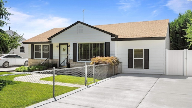102 S Rainier St, Kennewick, WA 99336 - photo 2