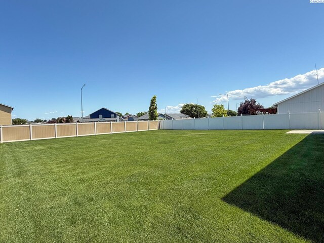 4613 Atlanta Ln, Pasco, WA 99301 - view of yard