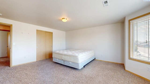 4613 Atlanta Ln, Pasco, WA 99301 - bedroom featuring light colored carpet and baseboards