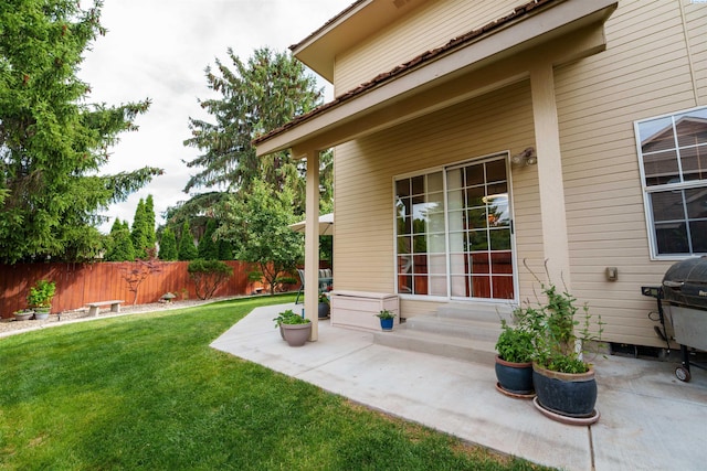 2929 S Ledbetter Pl, Kennewick, WA 99337 - view of yard with a patio area