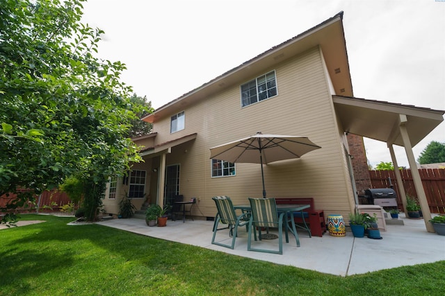 2929 S Ledbetter Pl, Kennewick, WA 99337 - back of property featuring a patio