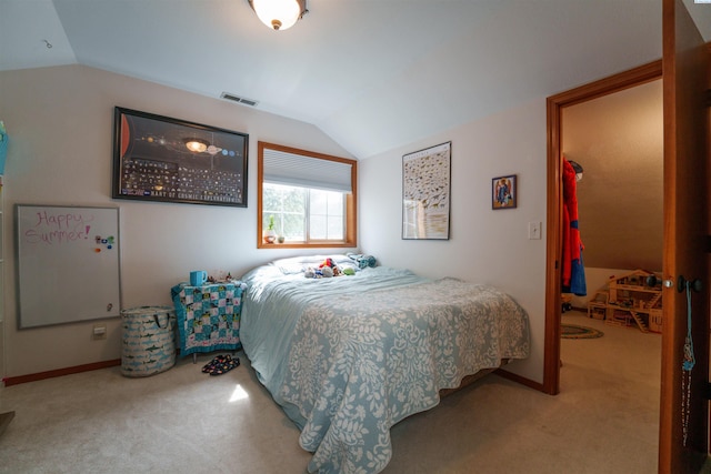 2929 S Ledbetter Pl, Kennewick, WA 99337 - bedroom featuring vaulted ceiling and carpet floors