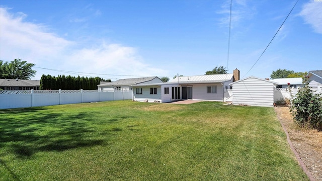 2111 W 20th Ave, Kennewick, WA 99337 - back of property with a chimney
