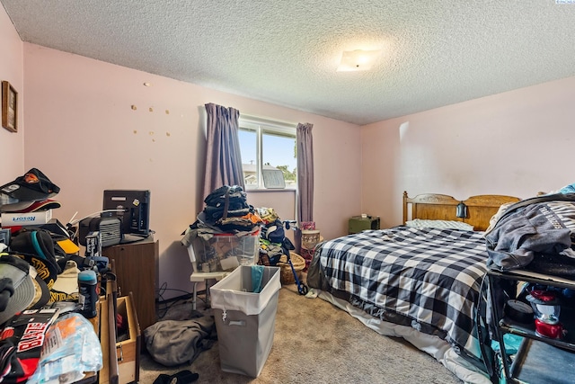 5820 W Park Pl, Pasco, WA 99301 - carpeted bedroom featuring a textured ceiling