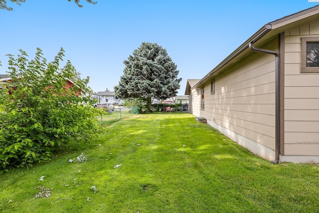 5820 W Park Pl, Pasco, WA 99301 - view of yard
