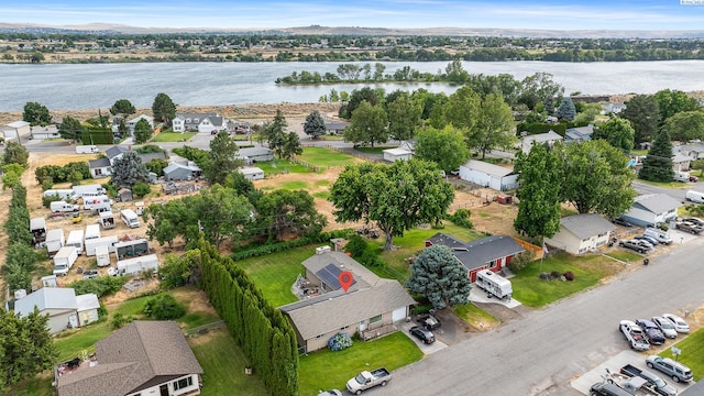 5820 W Park Pl, Pasco, WA 99301 - aerial view of residential area featuring a large body of water