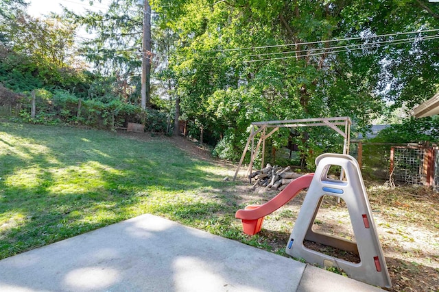 625 SW Dawnview Ct, Pullman, WA 99163 - view of yard featuring a patio area and view of scattered trees